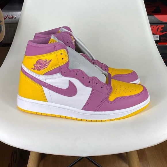 Jordan 1 Retro High OG "Brotherhood" - Picture 6 of 6